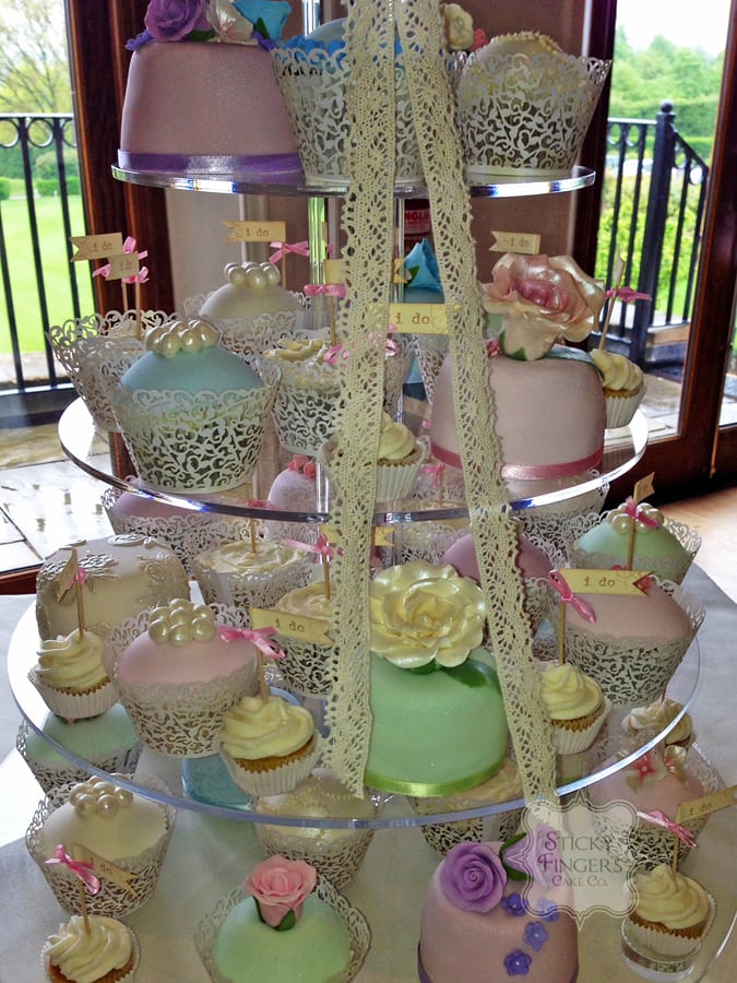 Cupcakes & Mini Cakes Billericay – Stock Brook Manor, 1st May 2014