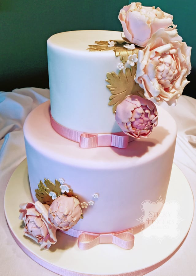 Cute 2 Tier Iced Wedding Cake, Southend, Essex – Roslin Beach Hotel, 22nd May 2017
