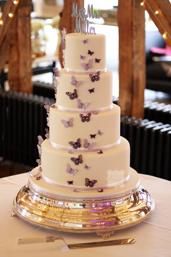 A Large Wedding Cake on a Not so Big Budget Sticky A Large Wedding Cake on a Not so Big Budget Sticky