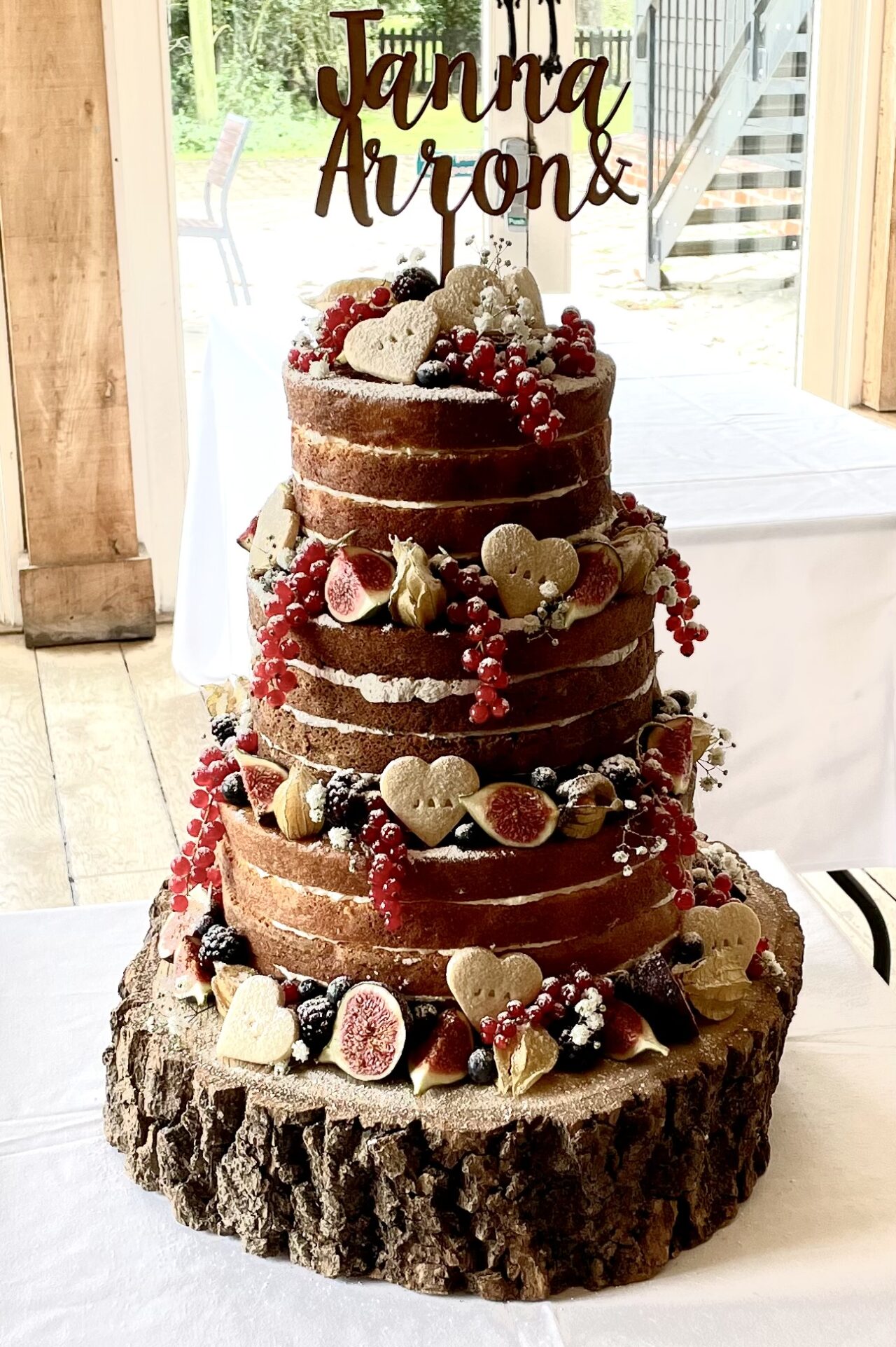 3tier Naked Wedding Cake, Vaulty Manor, Heybridge October 2021